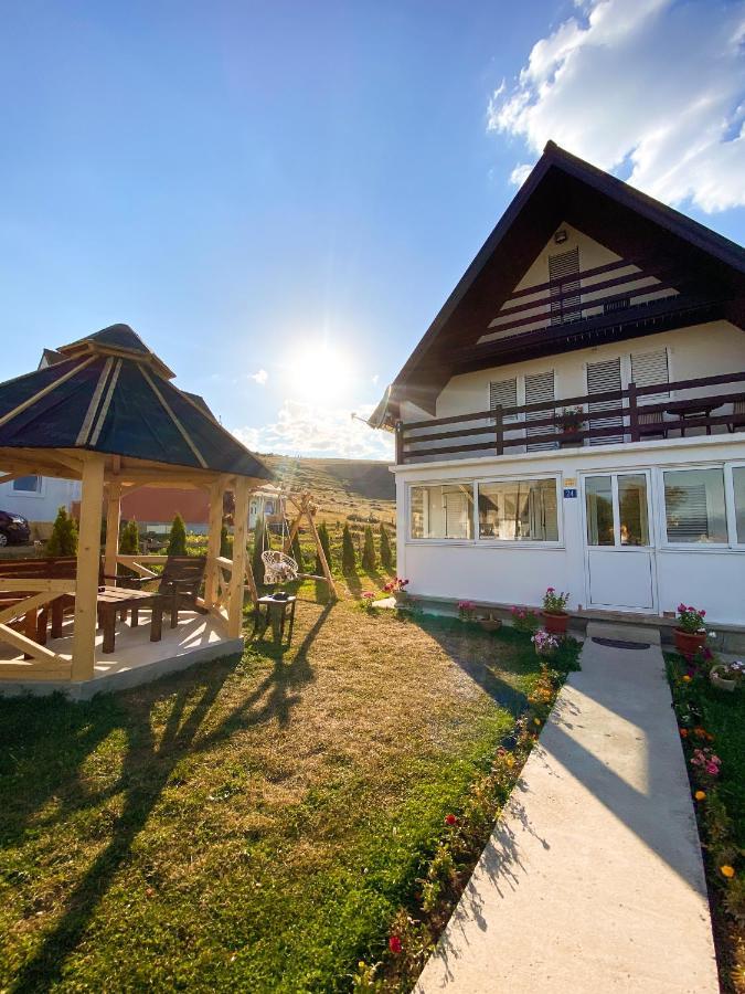 Guest House Sara Žabljak Buitenkant foto